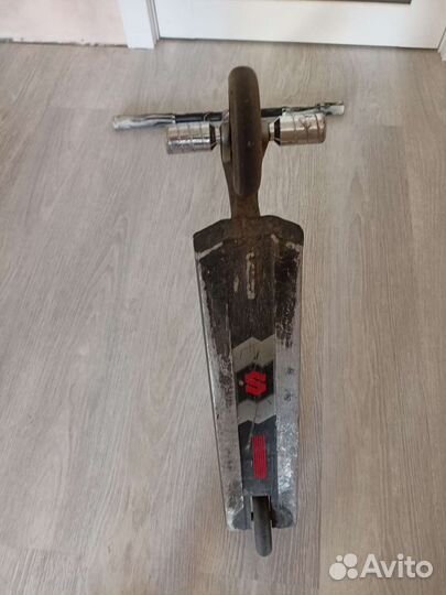 Продам трюковой самокат