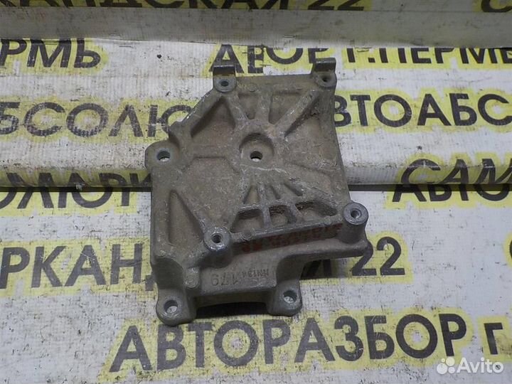 Кронштейн кондиционера Mitsubishi Outlander (CU)