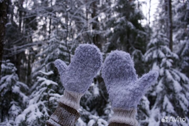 Набор из букле повязка и варежки