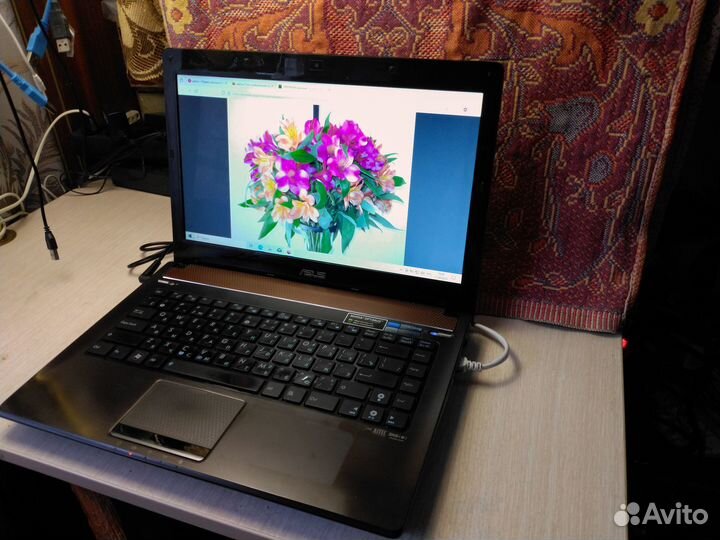 Ноутбук asus n82j