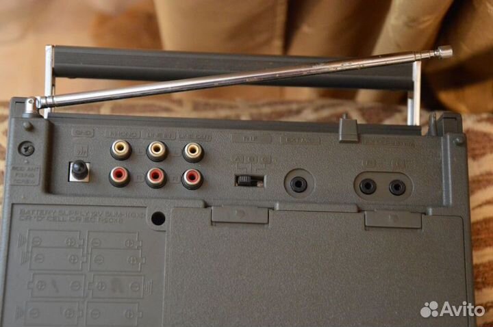 Магнитола ретро Hitachi(Япония)