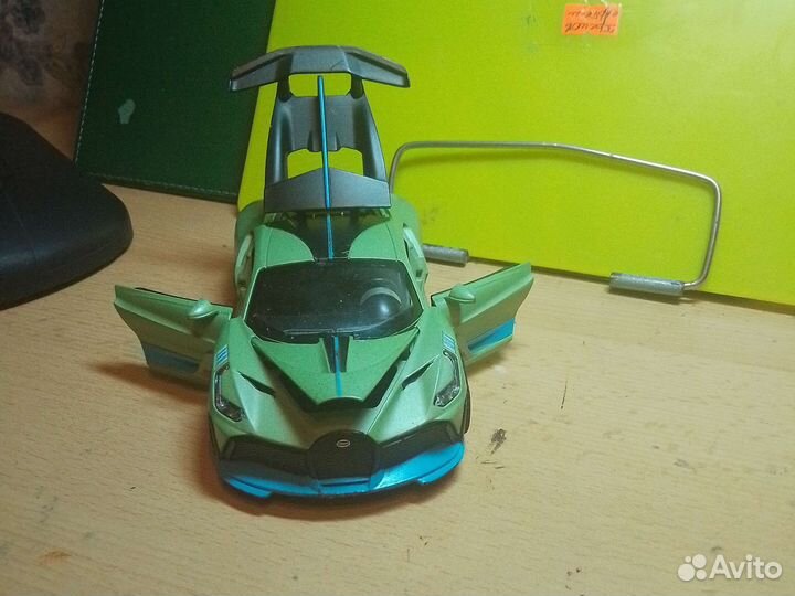 Машинка детская игрушка бугати