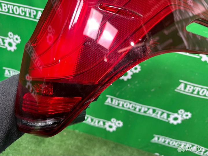 Фонарь правый Toyota Alphard 2015-2023