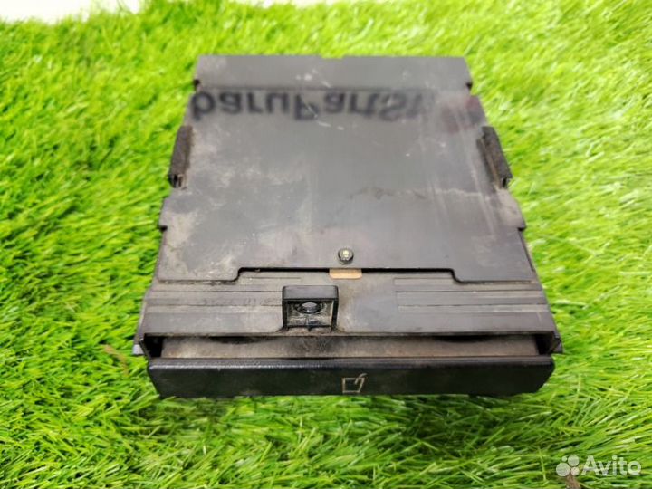 Подстаканник Nissan Almera Classic B10 2008