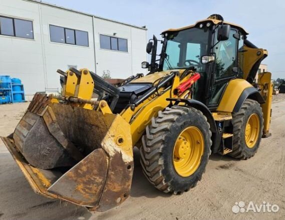 Стекло лобовое нижнее правое Caterpillar 428f2