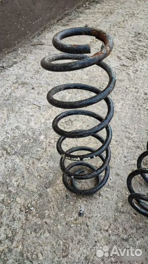 Пружина задняя Ford Fusion 2002-2012