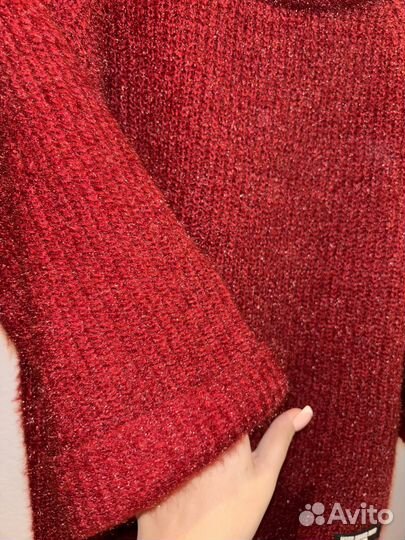 Свитер женский красный