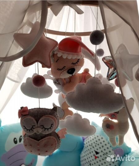 Продам мобиль ручной работы с 35 мелодиями