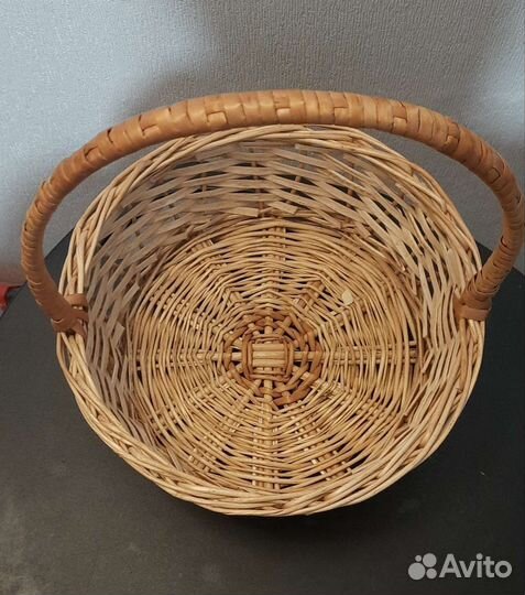 Корзина плетеная