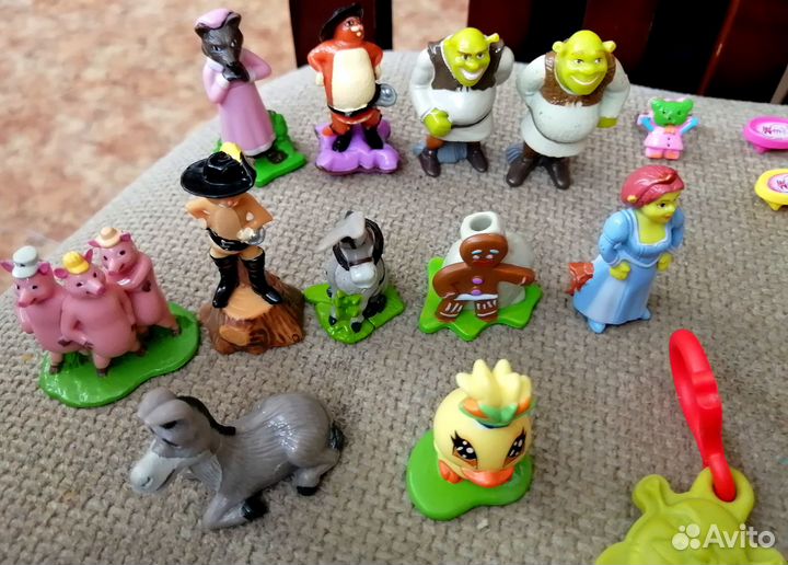 Игрушки из Киндер-Сюрприз: Винкс,Пикси,Шрек
