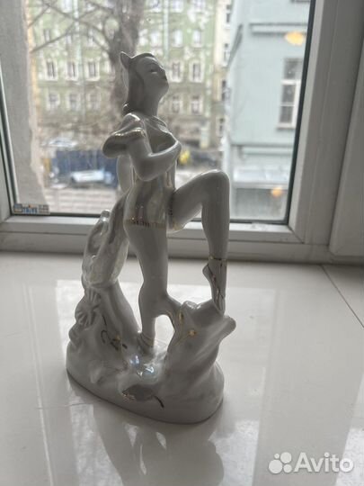 Фарфоровая статуэтка. Балерина - кошка