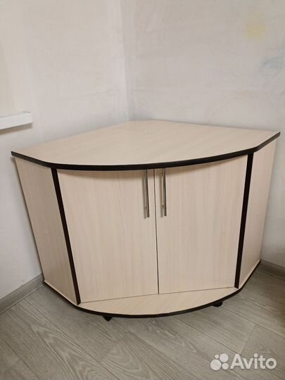 Тумба угловая