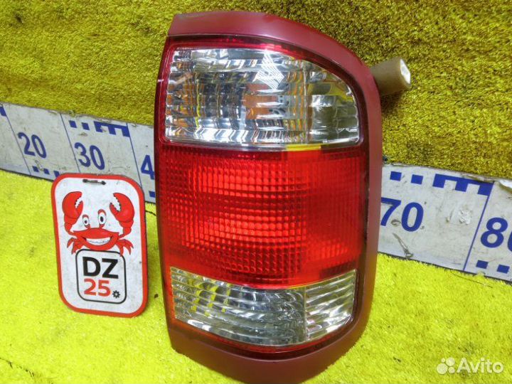 Стоп-сигнал задний правый Nissan Terrano/Terrano
