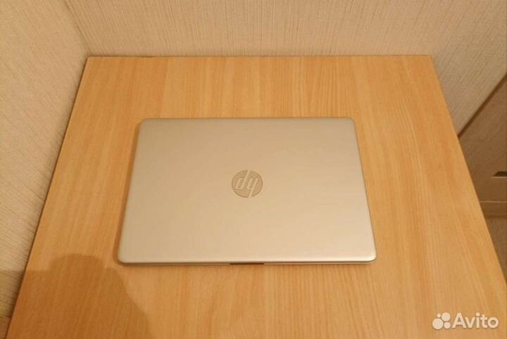 Ноутбук HP i5 1035G4