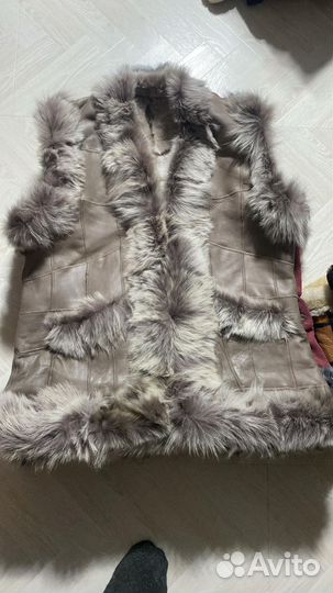 Женские натуральные безрукавки из овчины