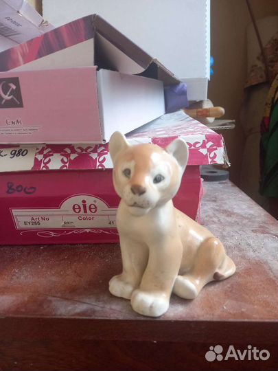 Фарфоровые статуэтки