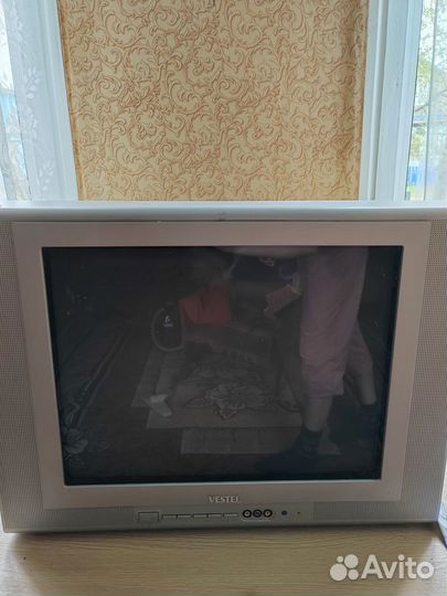 Телевизор бу Vestel