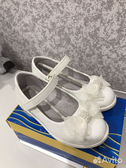 Туфли для девочки 27 размер белые