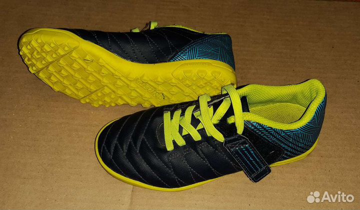 Кроссовки для футбола