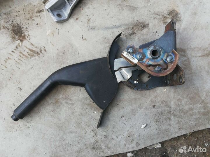 Рычаг ручного тормоза Мазда 3 вк