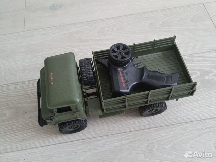 Продам машинку машинку (бронь)
