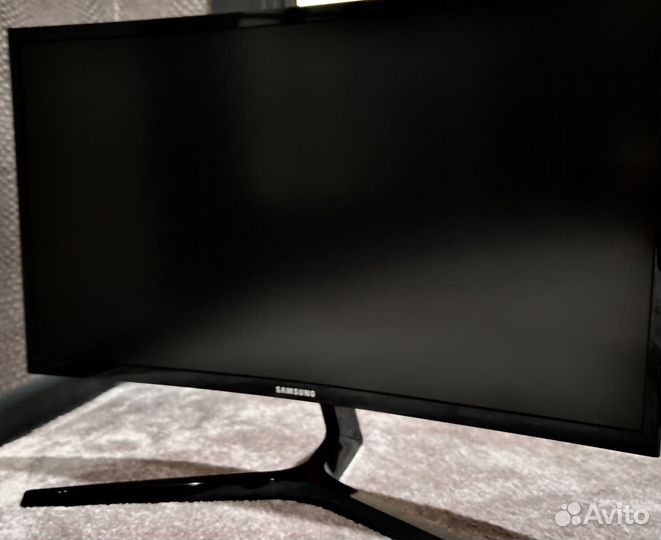 Монитор Samsung LC24RG50fzixci
