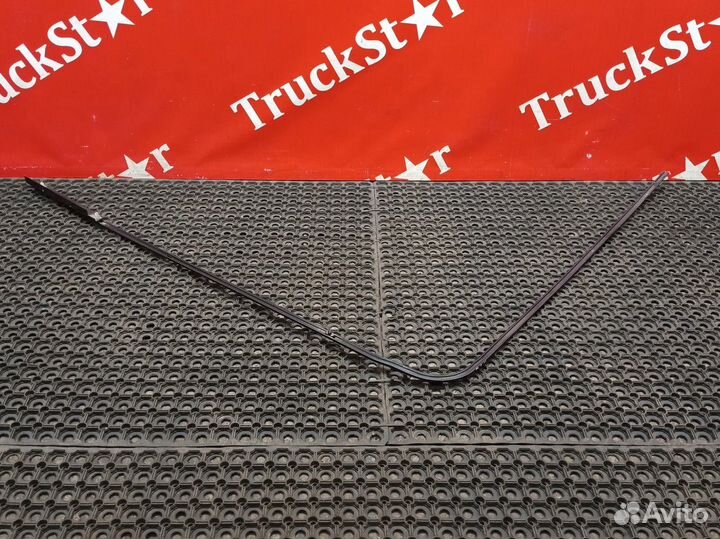 Направляющая шторки спальника правая 2018г