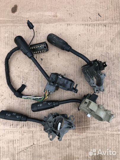 Переключатель поворотников света е210 Е124