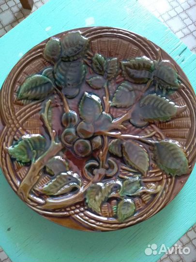 Настенная тарелка.Конаковская майолика