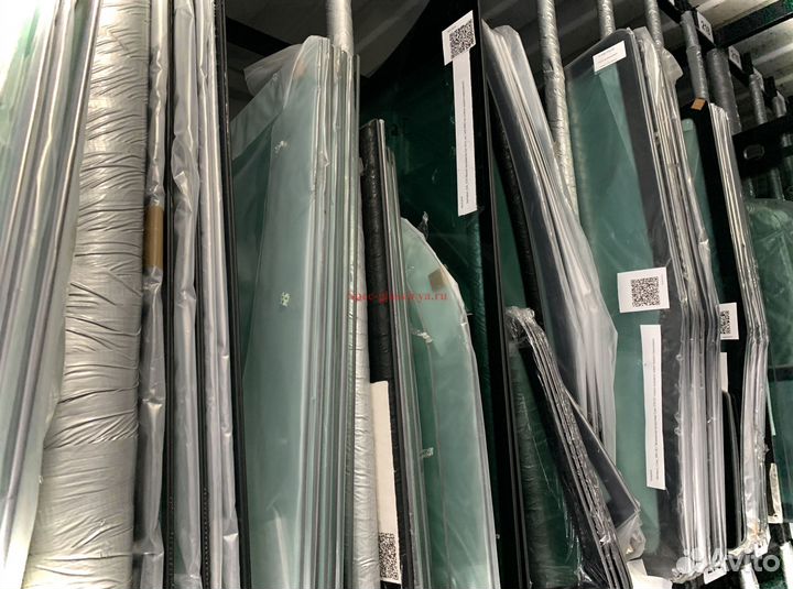 Стекло переднее на Doosan DX 190/225/300 LCA