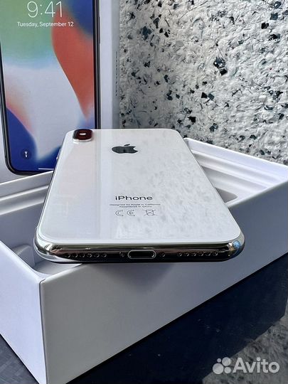 iPhone X(256 gb;на 11 ios)
