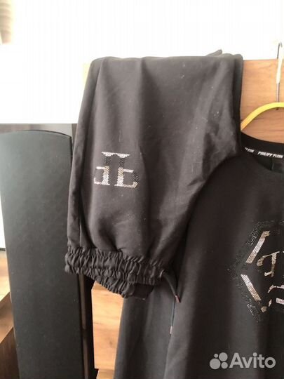 Спортивный костюм женский