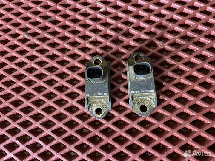 Датчик ускорения Mercedes-Benz