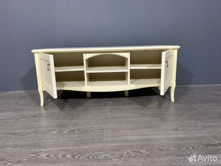 Тумба тв Флоренция