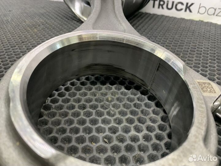 202V025110683 Поршень с шатуном