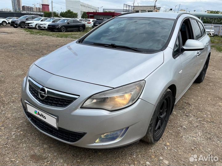 Opel Astra 1.4 AT, 2011, 136 000 км