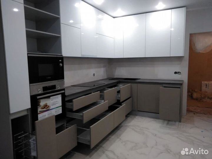 Кухонный гарнитур мдф \ эмаль