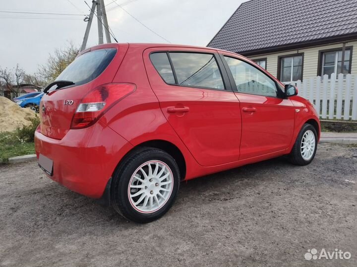 Hyundai i20 1.4 AT, 2010, 136 000 км