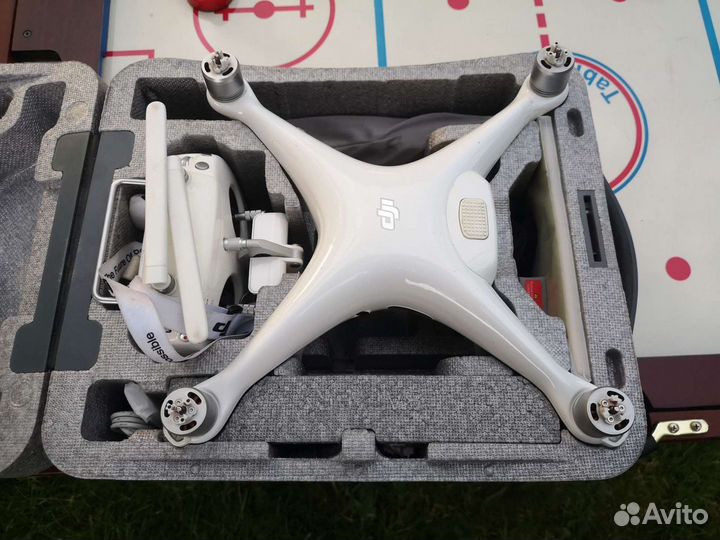 Коптер дрон DJI Phantom 4 Pro