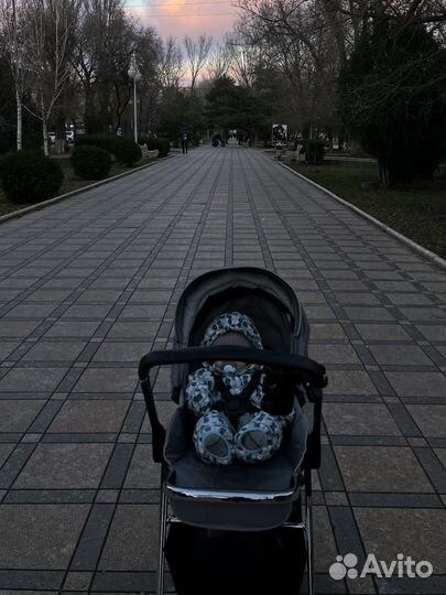 Прогулочная коляска