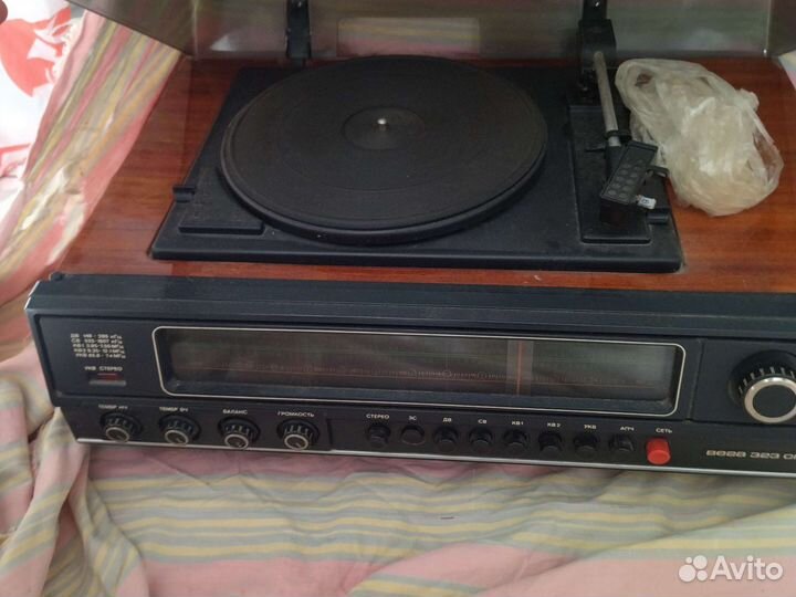 Проигрыватель винила СССР