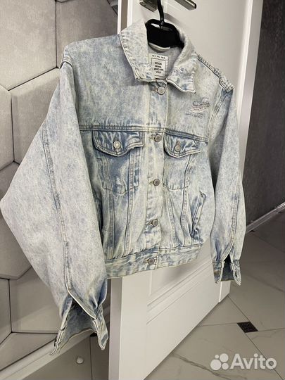 Джинсовая куртка pull&bear