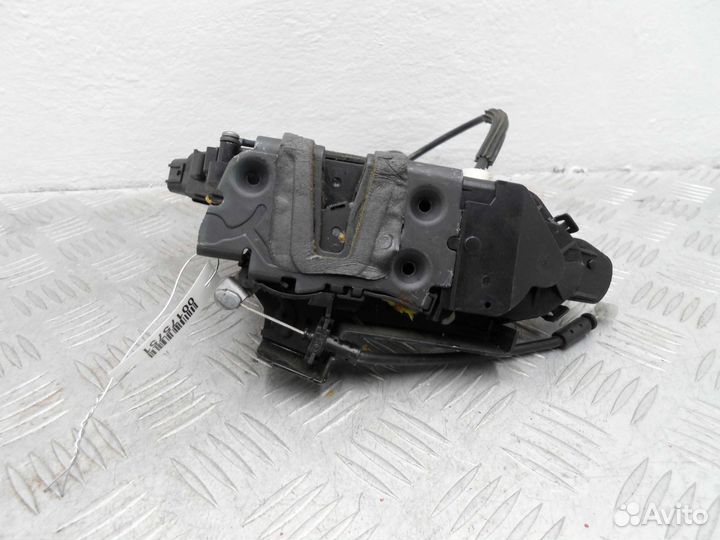 Замок двери задней правой Land Rover Discovery 4 LA 8X2A26412BC