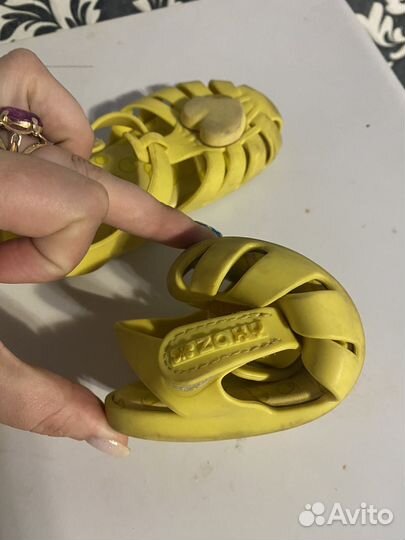 Босоножки для девочки