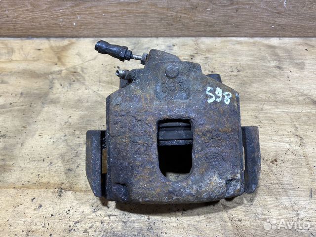 Суппорт передний правый Ford Fusion S98