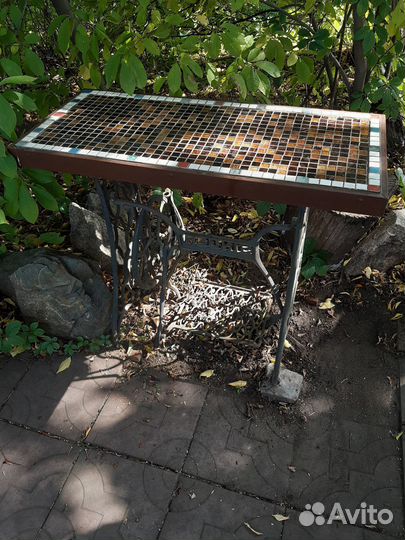 Винтажный столик