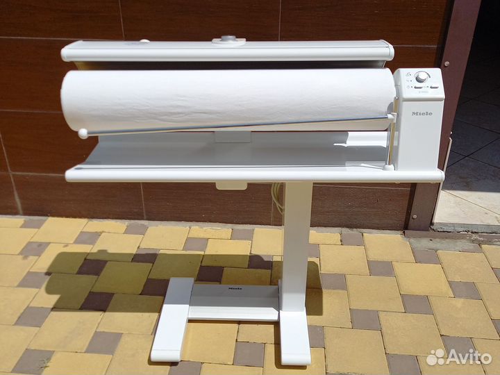 Гладильная машина Miele b 995 d