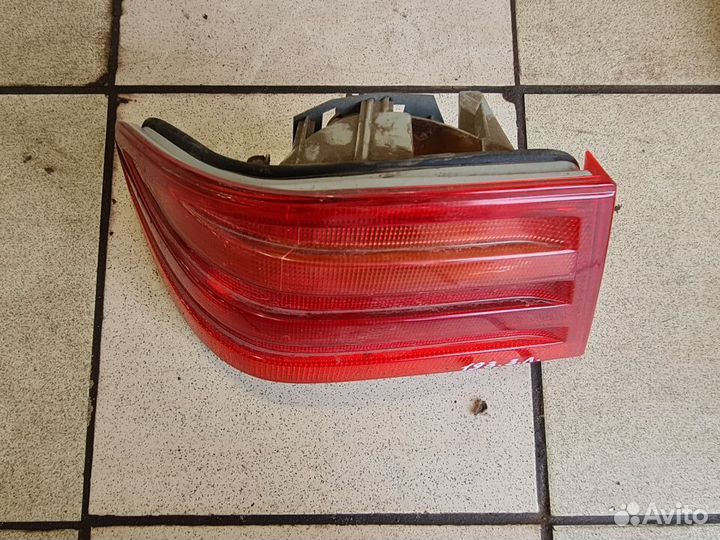 Задний фонарь mercedes-benz W210