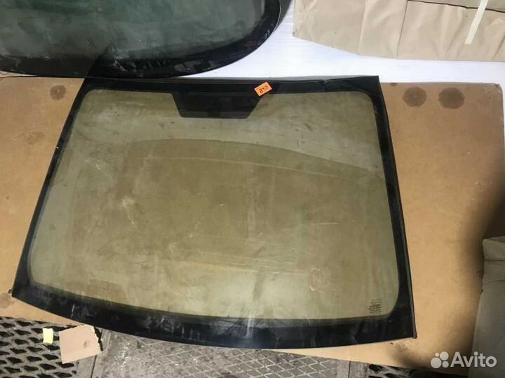 Стекло ветровое Yaris 2006-2012