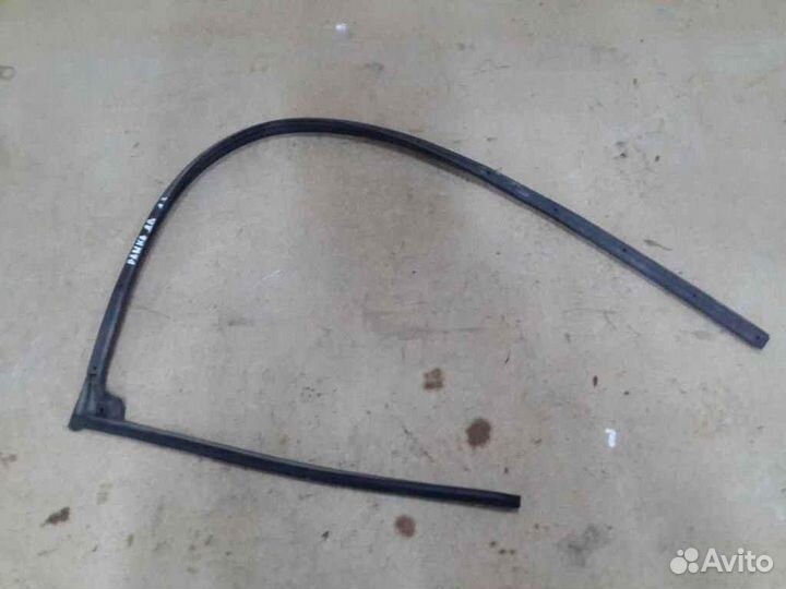 Уплотнитель двери задней левой Getz